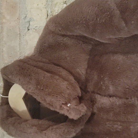 Abercrombie Faux Fur Mini Puffer Coat - Picture 16 of 16